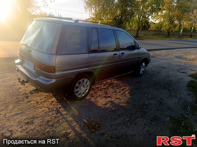 Серый Ниссан Прерия, объемом двигателя 2 л и пробегом 300 тыс. км за 1900 $, фото 1 на Automoto.ua