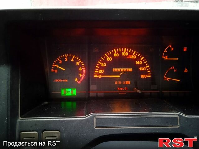 Синій Ніссан Прерія, об'ємом двигуна 2 л та пробігом 100 тис. км за 1100 $, фото 5 на Automoto.ua