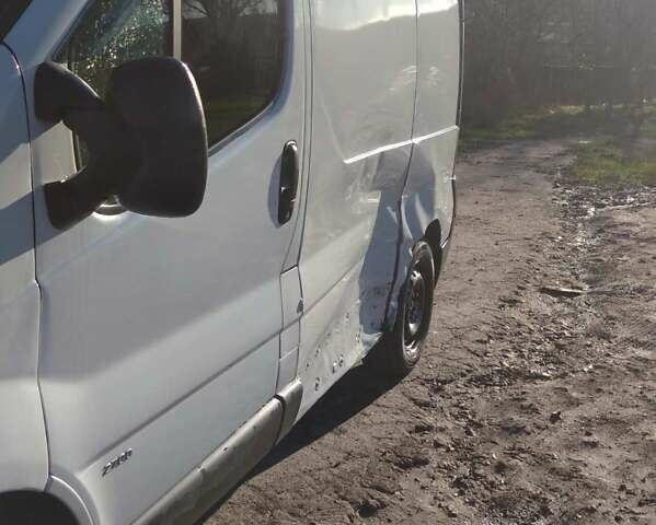 Белый Ниссан Примастар, объемом двигателя 2 л и пробегом 224 тыс. км за 4700 $, фото 4 на Automoto.ua