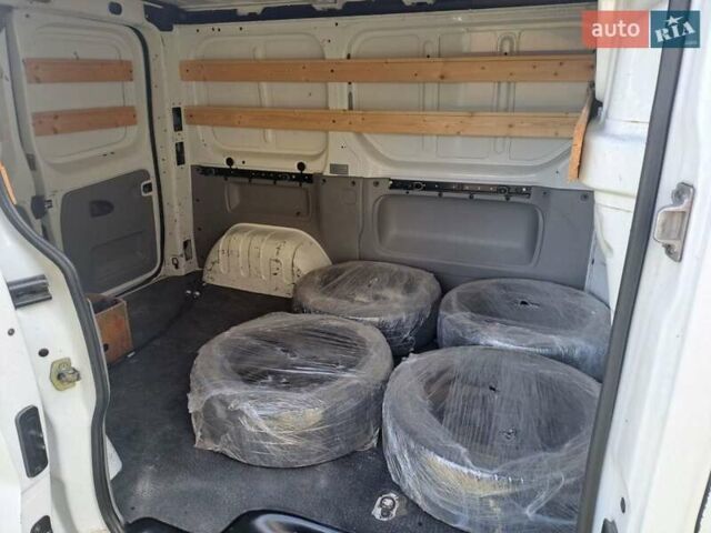 Белый Ниссан Примастар, объемом двигателя 2 л и пробегом 291 тыс. км за 8500 $, фото 8 на Automoto.ua