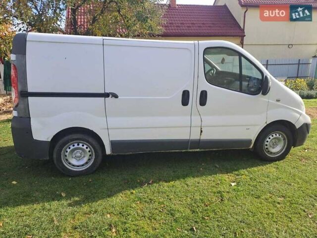 Белый Ниссан Примастар, объемом двигателя 2 л и пробегом 291 тыс. км за 8500 $, фото 5 на Automoto.ua