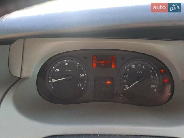 Белый Ниссан Примастар, объемом двигателя 2 л и пробегом 291 тыс. км за 8500 $, фото 2 на Automoto.ua