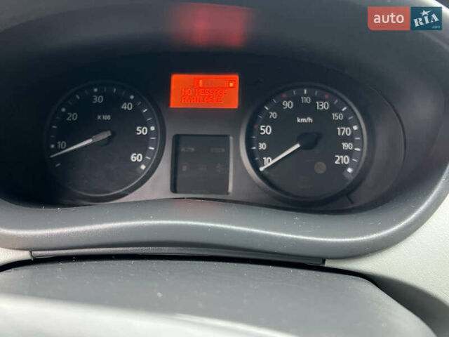 Білий Ніссан Прімастар, об'ємом двигуна 2 л та пробігом 278 тис. км за 9450 $, фото 41 на Automoto.ua