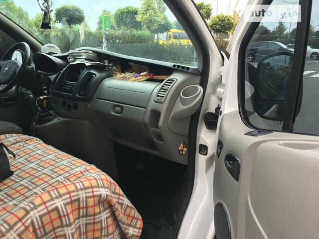 Белый Ниссан Примастар, объемом двигателя 2 л и пробегом 260 тыс. км за 9000 $, фото 7 на Automoto.ua