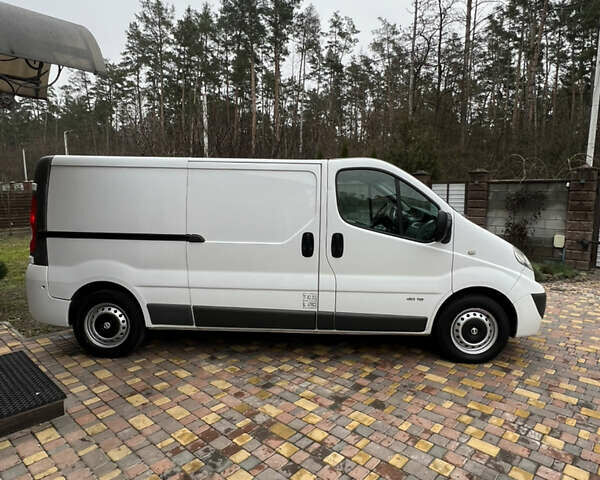 Білий Ніссан Прімастар, об'ємом двигуна 2 л та пробігом 278 тис. км за 9450 $, фото 14 на Automoto.ua