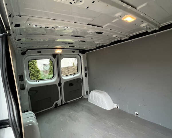 Білий Ніссан Прімастар, об'ємом двигуна 2 л та пробігом 278 тис. км за 9450 $, фото 56 на Automoto.ua