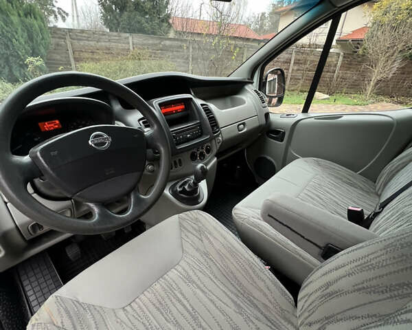 Білий Ніссан Прімастар, об'ємом двигуна 2 л та пробігом 278 тис. км за 9450 $, фото 44 на Automoto.ua