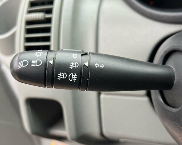 Білий Ніссан Прімастар, об'ємом двигуна 2 л та пробігом 278 тис. км за 9450 $, фото 38 на Automoto.ua