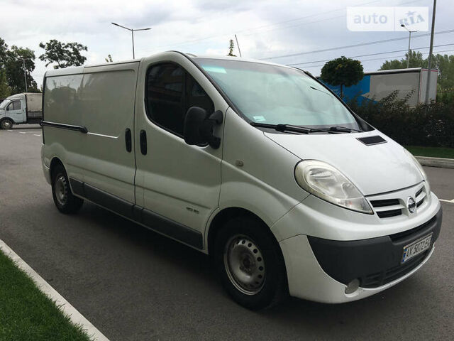 Белый Ниссан Примастар, объемом двигателя 2 л и пробегом 260 тыс. км за 9000 $, фото 9 на Automoto.ua