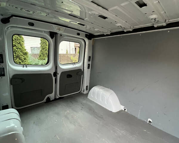 Білий Ніссан Прімастар, об'ємом двигуна 2 л та пробігом 278 тис. км за 9450 $, фото 62 на Automoto.ua