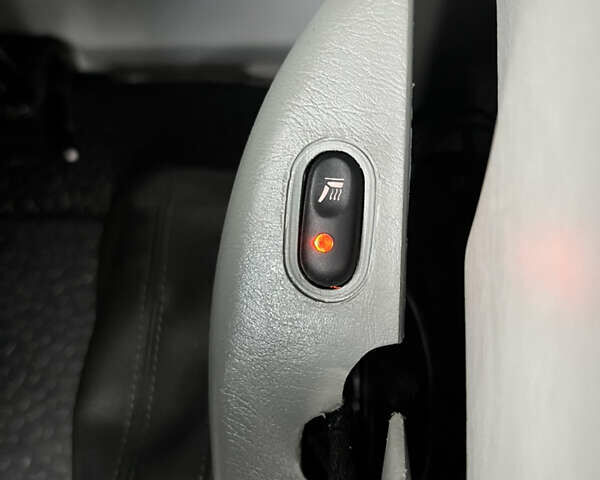 Білий Ніссан Прімастар, об'ємом двигуна 2 л та пробігом 278 тис. км за 9450 $, фото 48 на Automoto.ua