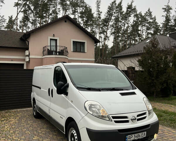 Білий Ніссан Прімастар, об'ємом двигуна 2 л та пробігом 278 тис. км за 9450 $, фото 97 на Automoto.ua