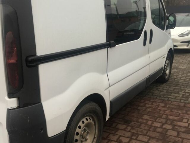 Белый Ниссан Примастар, объемом двигателя 1.9 л и пробегом 332 тыс. км за 5750 $, фото 2 на Automoto.ua