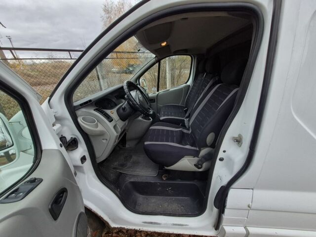 Белый Ниссан Примастар, объемом двигателя 2 л и пробегом 231 тыс. км за 4500 $, фото 5 на Automoto.ua