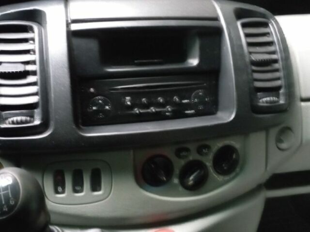 Белый Ниссан Примастар, объемом двигателя 1.9 л и пробегом 280 тыс. км за 8160 $, фото 3 на Automoto.ua