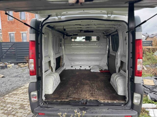 Белый Ниссан Примастар, объемом двигателя 2 л и пробегом 242 тыс. км за 3950 $, фото 4 на Automoto.ua