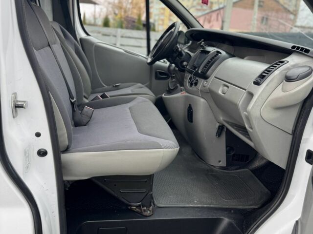 Белый Ниссан Примастар, объемом двигателя 2 л и пробегом 242 тыс. км за 3950 $, фото 6 на Automoto.ua