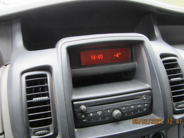 Білий Ніссан Прімастар, об'ємом двигуна 2 л та пробігом 202 тис. км за 8500 $, фото 2 на Automoto.ua