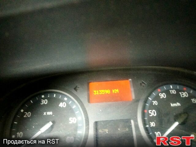 Белый Ниссан Примастар, объемом двигателя 2 л и пробегом 313 тыс. км за 9000 $, фото 4 на Automoto.ua