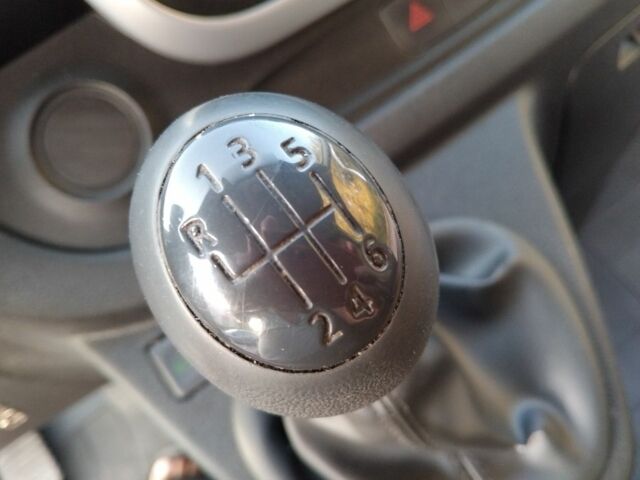 Белый Ниссан Примастар, объемом двигателя 1.6 л и пробегом 289 тыс. км за 13999 $, фото 14 на Automoto.ua