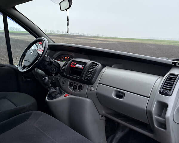 Белый Ниссан Примастар, объемом двигателя 1.9 л и пробегом 300 тыс. км за 6800 $, фото 16 на Automoto.ua