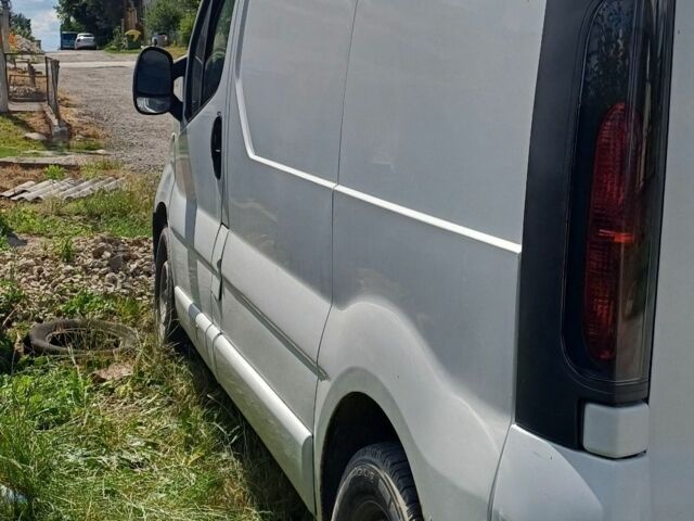 Белый Ниссан Примастар, объемом двигателя 1.9 л и пробегом 518 тыс. км за 4500 $, фото 4 на Automoto.ua