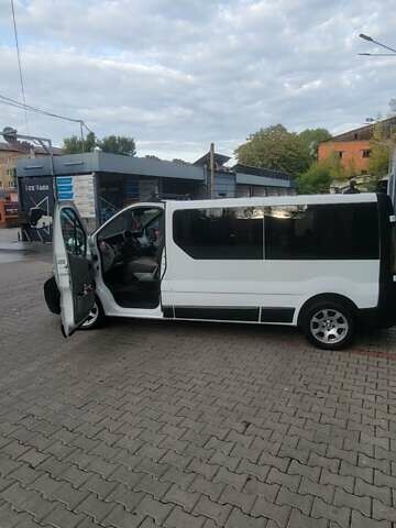 Белый Ниссан Примастар, объемом двигателя 1.9 л и пробегом 426 тыс. км за 6750 $, фото 4 на Automoto.ua