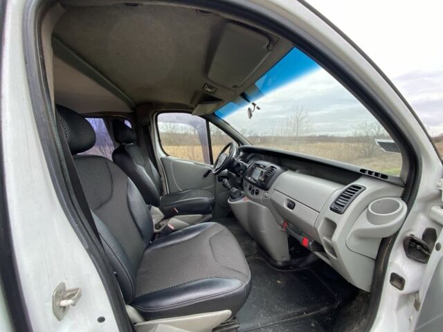 Білий Ніссан Прімастар, об'ємом двигуна 1.9 л та пробігом 250 тис. км за 6800 $, фото 5 на Automoto.ua