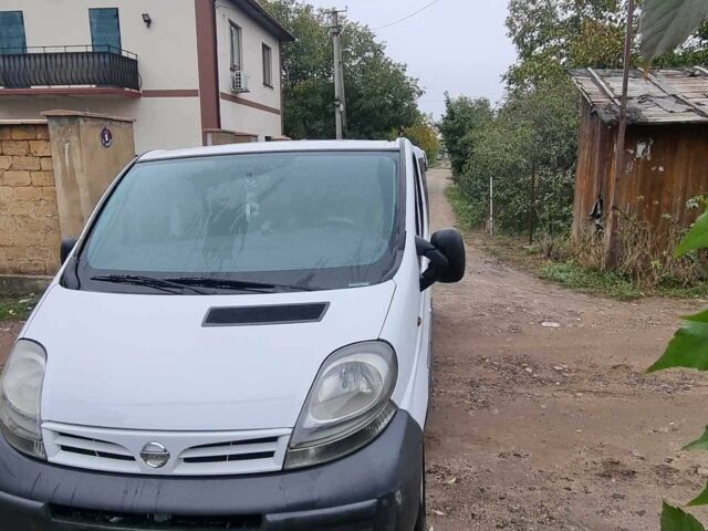 Белый Ниссан Примастар, объемом двигателя 1.9 л и пробегом 292 тыс. км за 6500 $, фото 4 на Automoto.ua