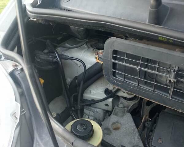 Белый Ниссан Примастар, объемом двигателя 1.87 л и пробегом 300 тыс. км за 8500 $, фото 21 на Automoto.ua