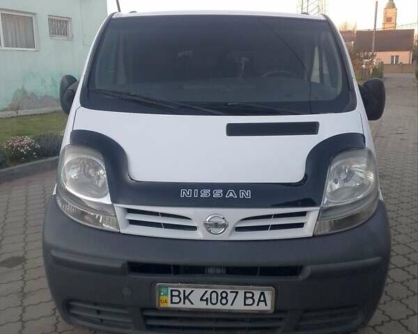 Белый Ниссан Примастар, объемом двигателя 1.87 л и пробегом 300 тыс. км за 8500 $, фото 1 на Automoto.ua