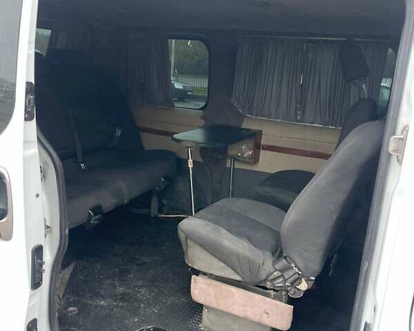 Белый Ниссан Примастар, объемом двигателя 1.9 л и пробегом 200 тыс. км за 5500 $, фото 4 на Automoto.ua