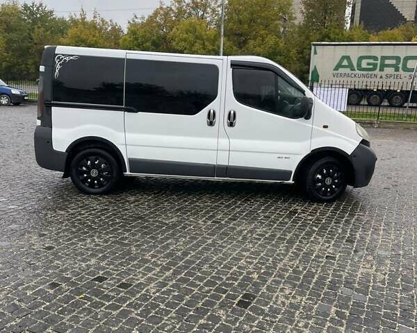 Белый Ниссан Примастар, объемом двигателя 1.9 л и пробегом 200 тыс. км за 5500 $, фото 2 на Automoto.ua