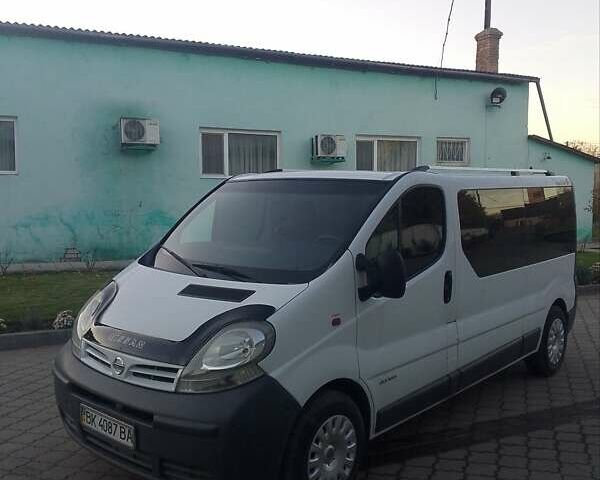 Белый Ниссан Примастар, объемом двигателя 1.87 л и пробегом 300 тыс. км за 8500 $, фото 2 на Automoto.ua