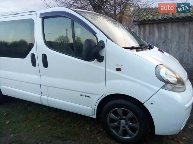 Білий Ніссан Прімастар, об'ємом двигуна 2.46 л та пробігом 314 тис. км за 7500 $, фото 1 на Automoto.ua