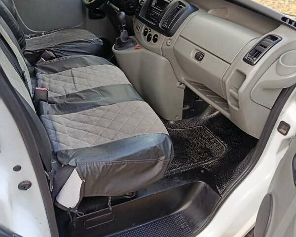 Белый Ниссан Примастар, объемом двигателя 1.87 л и пробегом 320 тыс. км за 4950 $, фото 1 на Automoto.ua