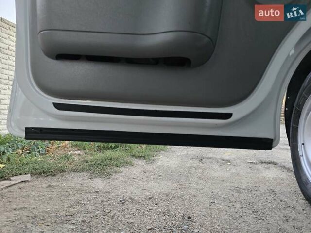 Білий Ніссан Прімастар, об'ємом двигуна 1.9 л та пробігом 278 тис. км за 8800 $, фото 73 на Automoto.ua