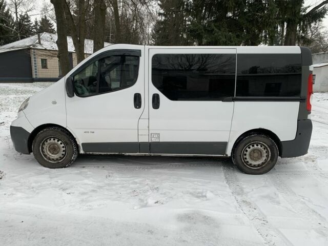 Белый Ниссан Примастар, объемом двигателя 2 л и пробегом 300 тыс. км за 8000 $, фото 2 на Automoto.ua