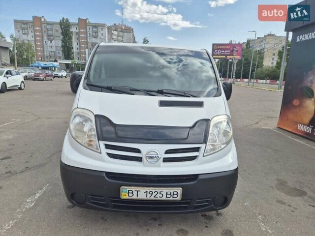 Білий Ніссан Прімастар, об'ємом двигуна 2 л та пробігом 297 тис. км за 7400 $, фото 1 на Automoto.ua