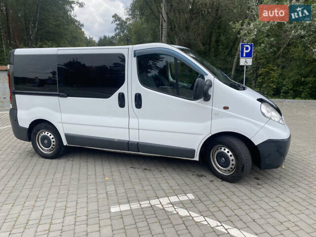 Білий Ніссан Прімастар, об'ємом двигуна 2.5 л та пробігом 381 тис. км за 6700 $, фото 2 на Automoto.ua