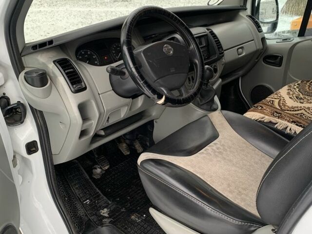 Белый Ниссан Примастар, объемом двигателя 2 л и пробегом 300 тыс. км за 8000 $, фото 7 на Automoto.ua