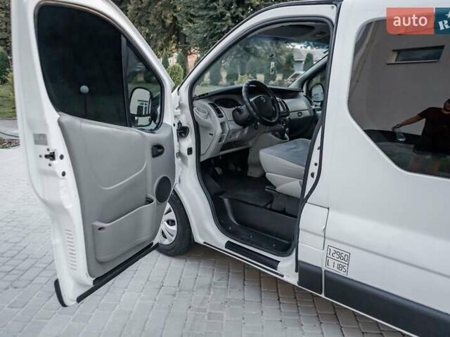 Білий Ніссан Прімастар, об'ємом двигуна 2.46 л та пробігом 411 тис. км за 8800 $, фото 13 на Automoto.ua