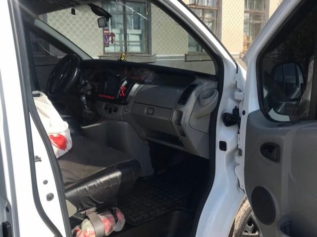 Ниссан Примастар 2007 в Шепетовке на Automoto.ua Белый Ниссан Примастар, объемом двигателя 2 л и пробегом 267 тыс. км за 8500 $, фото 5 на Automoto.ua