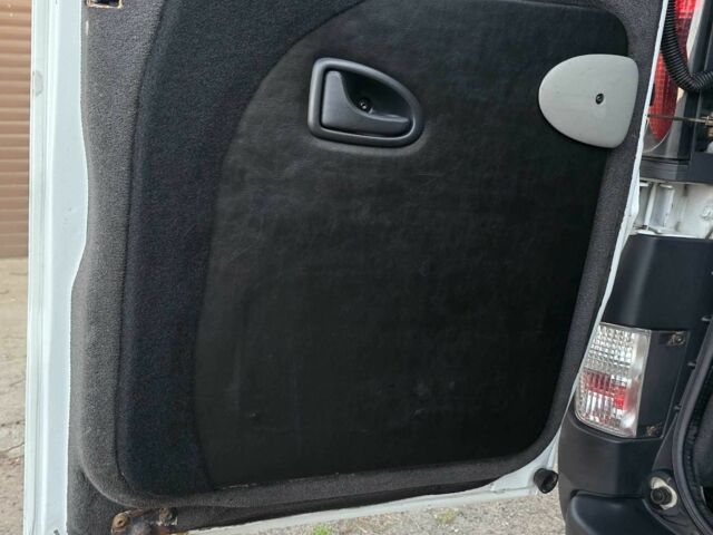 Білий Ніссан Прімастар, об'ємом двигуна 1.9 л та пробігом 278 тис. км за 366000 $, фото 22 на Automoto.ua