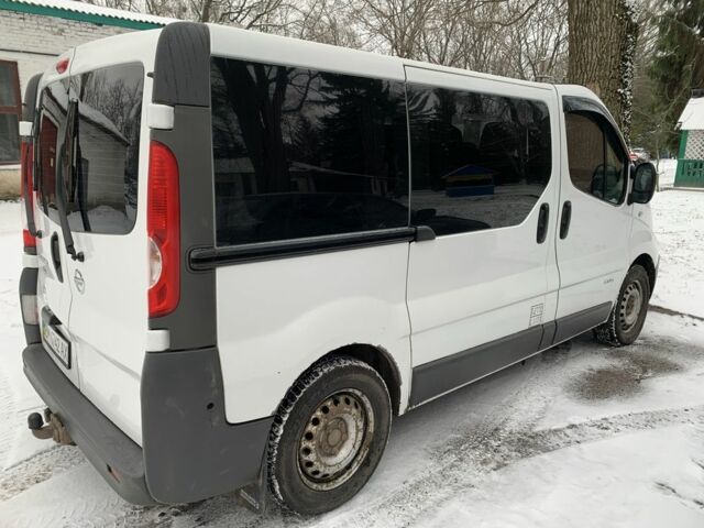 Белый Ниссан Примастар, объемом двигателя 2 л и пробегом 300 тыс. км за 8000 $, фото 4 на Automoto.ua