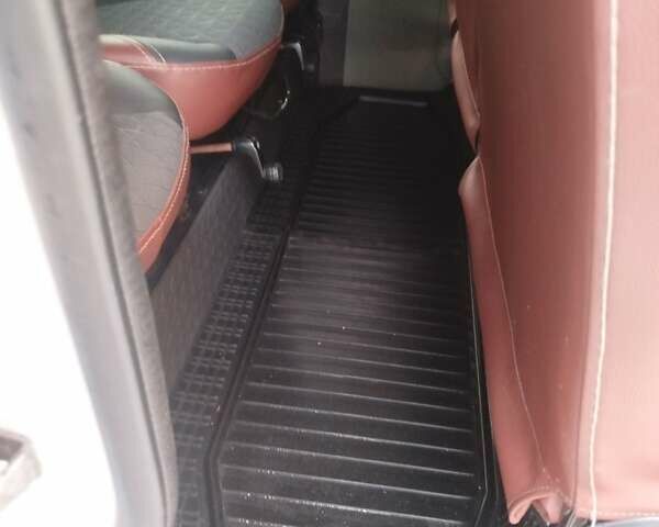 Белый Ниссан Примастар, объемом двигателя 2 л и пробегом 337 тыс. км за 8700 $, фото 28 на Automoto.ua