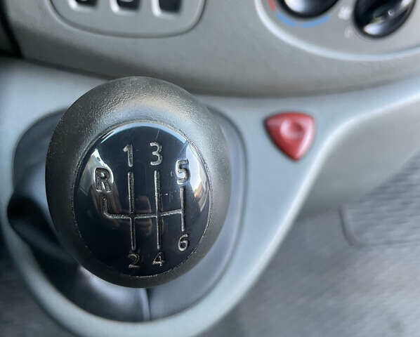 Ниссан Примастар 2008 в Киеве на Automoto.ua Белый Ниссан Примастар, объемом двигателя 2 л и пробегом 356 тыс. км за 6500 $, фото 9 на Automoto.ua