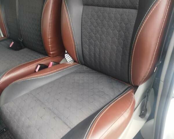 Белый Ниссан Примастар, объемом двигателя 2 л и пробегом 337 тыс. км за 8700 $, фото 42 на Automoto.ua