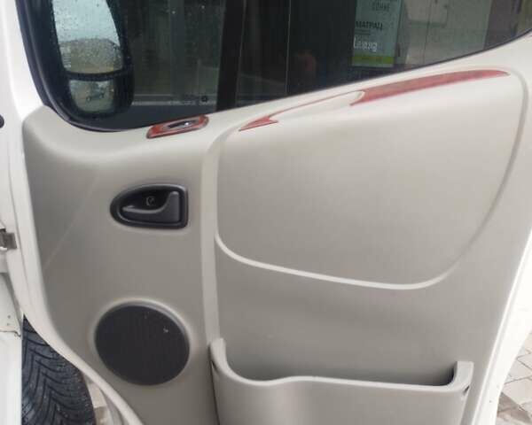 Белый Ниссан Примастар, объемом двигателя 2 л и пробегом 337 тыс. км за 8700 $, фото 31 на Automoto.ua