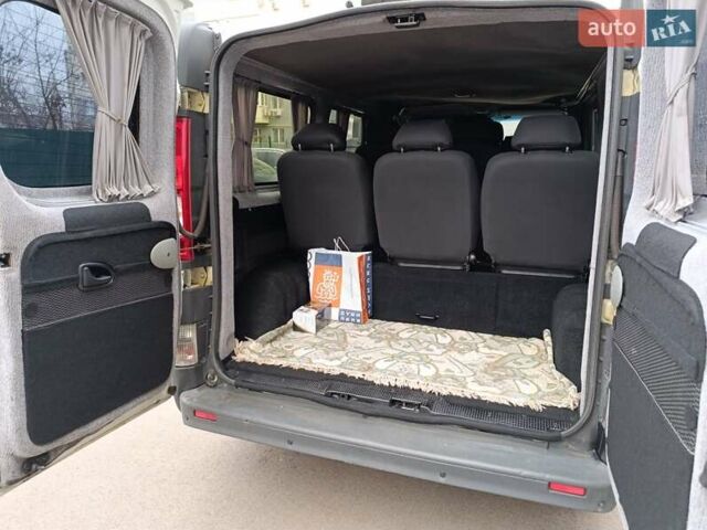 Белый Ниссан Примастар, объемом двигателя 2.5 л и пробегом 286 тыс. км за 8900 $, фото 16 на Automoto.ua